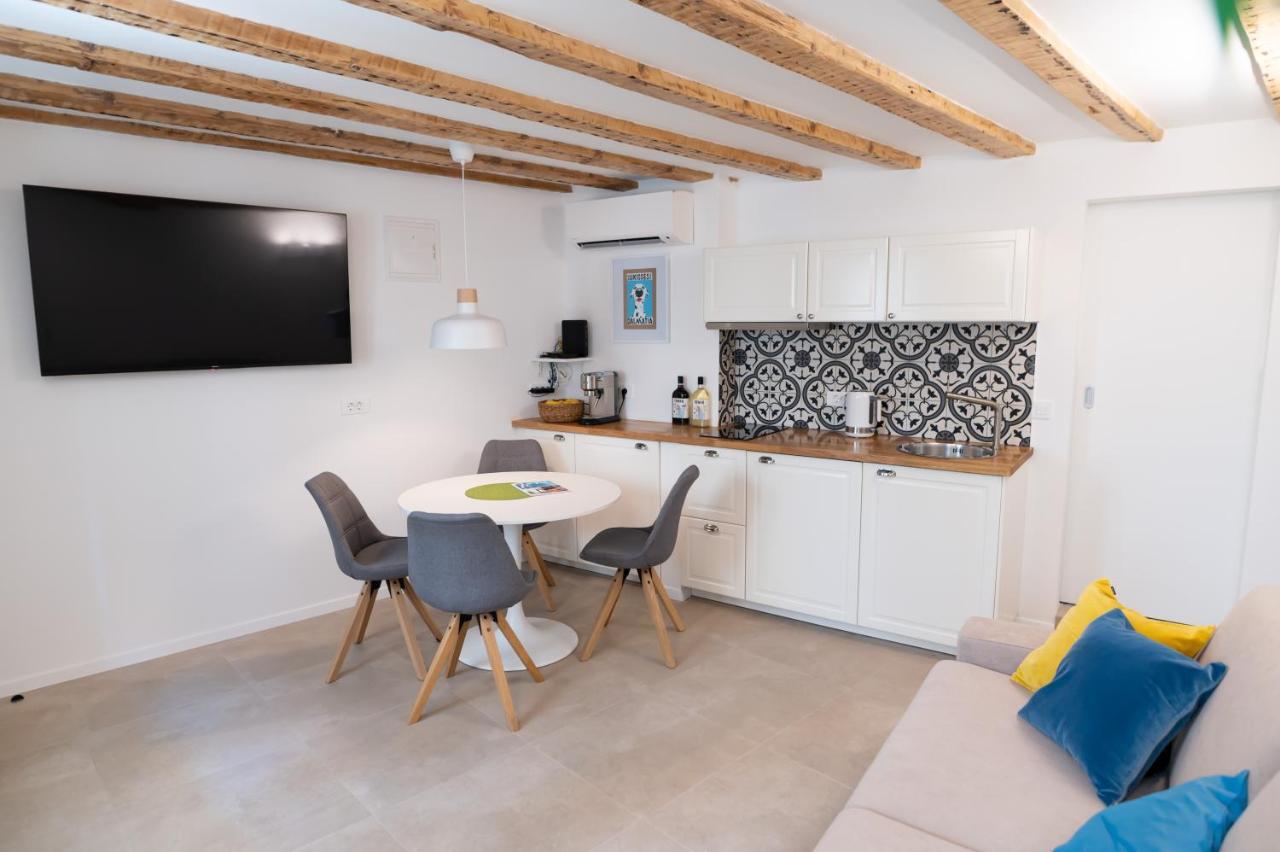 Vitelli Apartments And Rooms スプリト エクステリア 写真